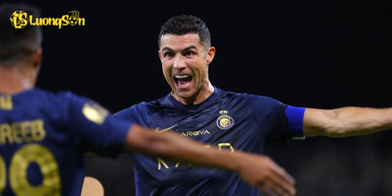 Ronaldo Al Nassr Đối Mặt Thất Bại Đau Đớn Sau Trận Thua Al Ittihad 7 Hành trình kỷ lục 1000 bàn thắng của Ronaldo