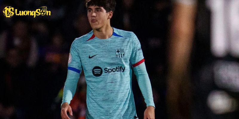 Pau Cubarsí Sa Sút Phong Độ: Deco Thừa Nhận Sai Lầm 7 Những thử thách trong tương lai của Pau Cubarsí